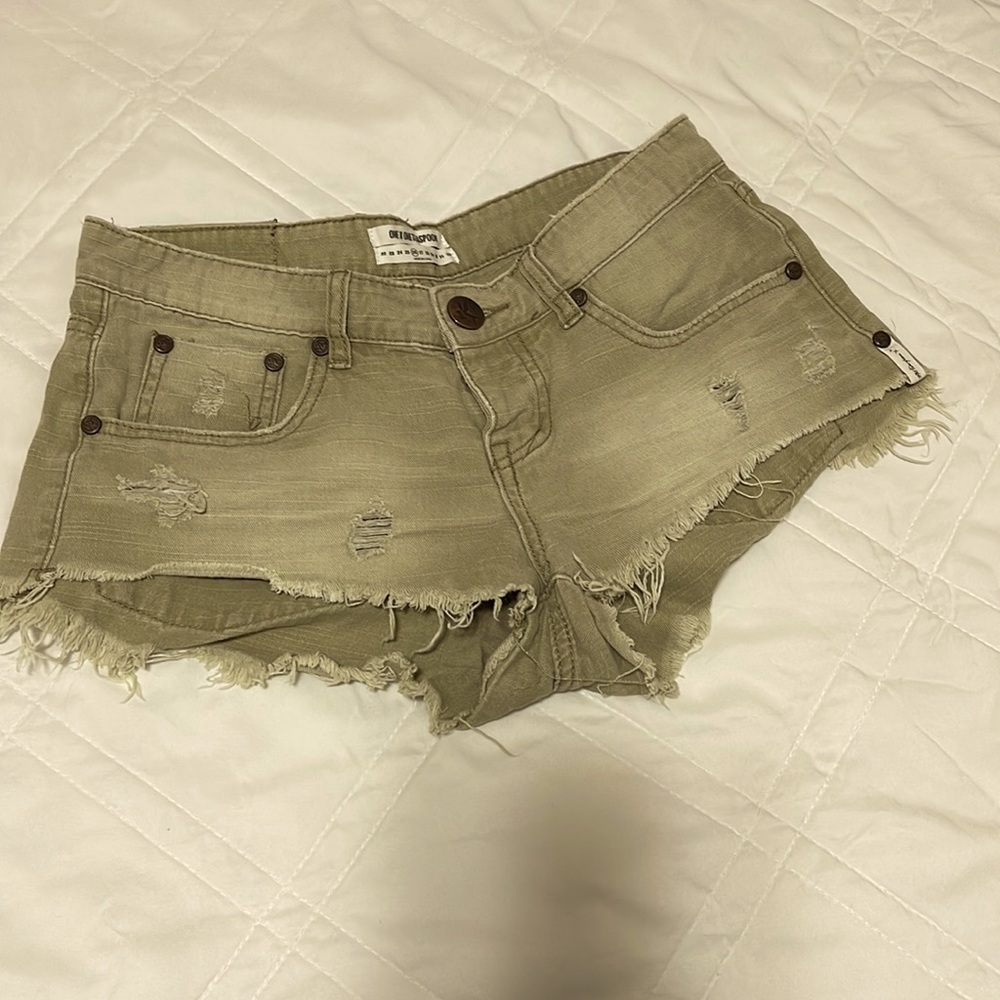 One teaspoon shorts size 26